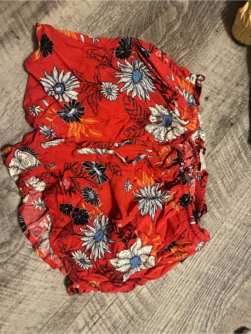 Mossimo Supply Co. Red Floral Elastic Waist Shorts